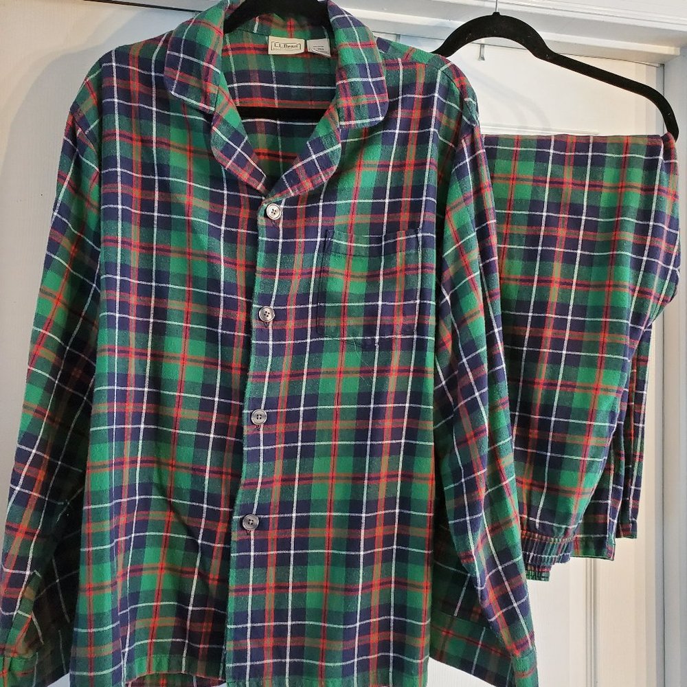 L.L. Bean. 2 Piece Pajama Set LG